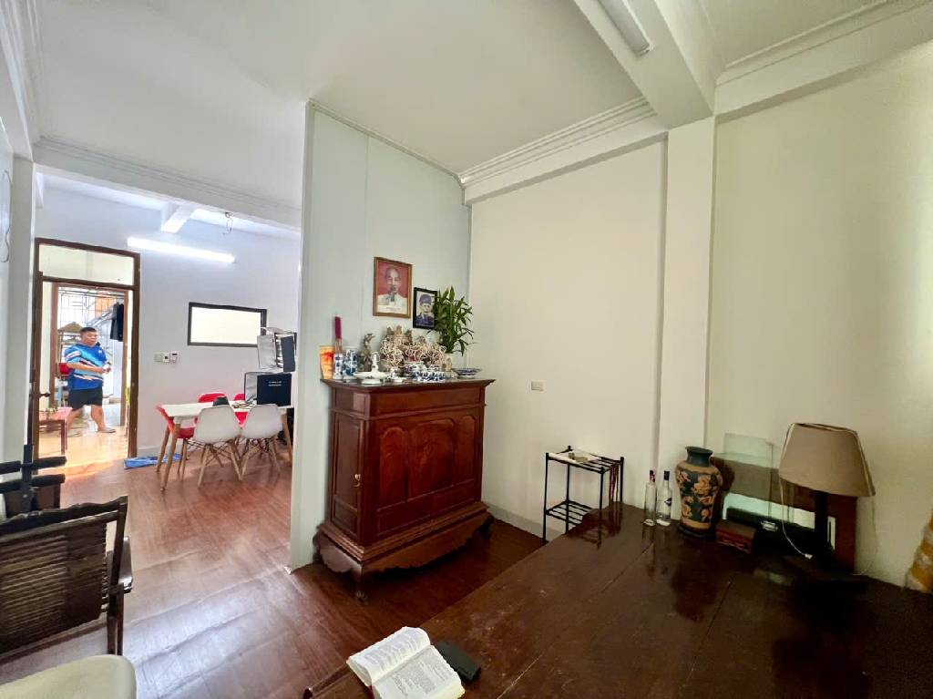 Bán nhà vài bước ra phố Nguyễn Trãi - Hà Đông. Lô góc 3 thoáng