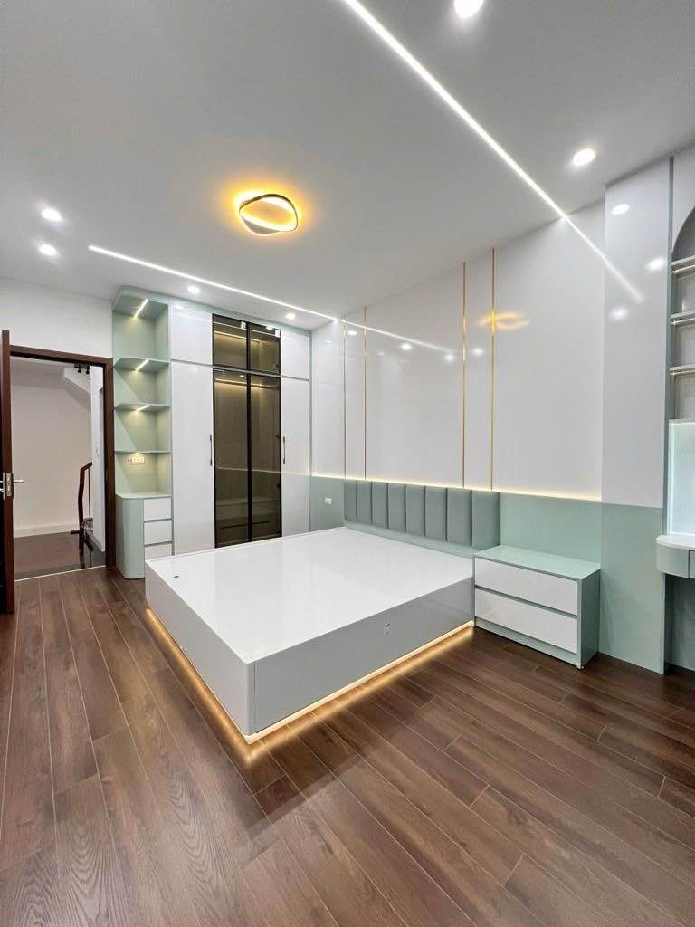 SIÊU PHẨM GẦN NGUYỄN TRÃI 40M2 - HƠN 8 T