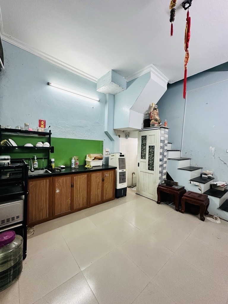 Đê La Thành - Đống Đa- 1 bước ra Xã Đàn-23.7m2-5 tầng-3 ngủ khép kín.3.08 tỷ