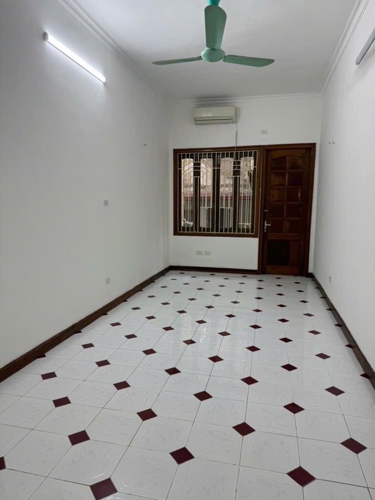 Chùa Bộc - Phân lô- Ngõ ô tô- hai thoáng trước sau-11.x tỷ