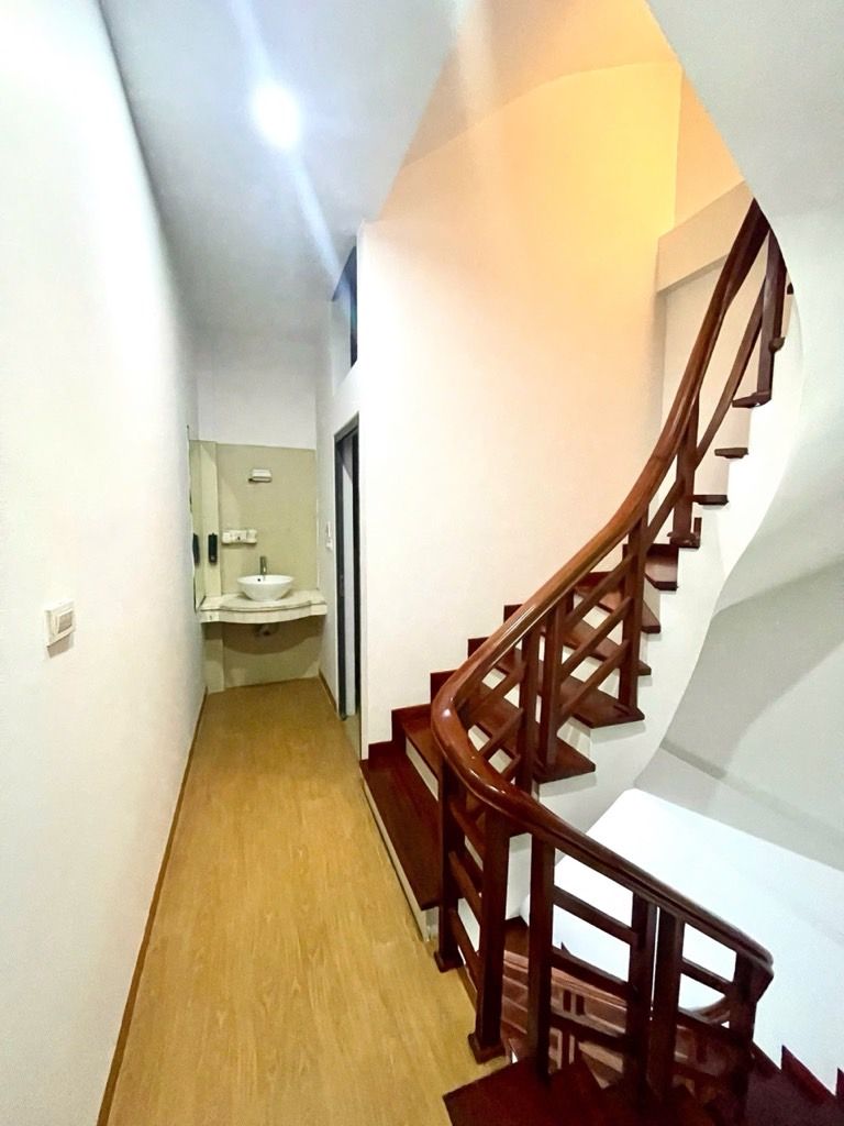 Bán nhà Khương Thượng- Vị trí đẹp -39m2-3 ngủ khép kín. 10.2 tỷ