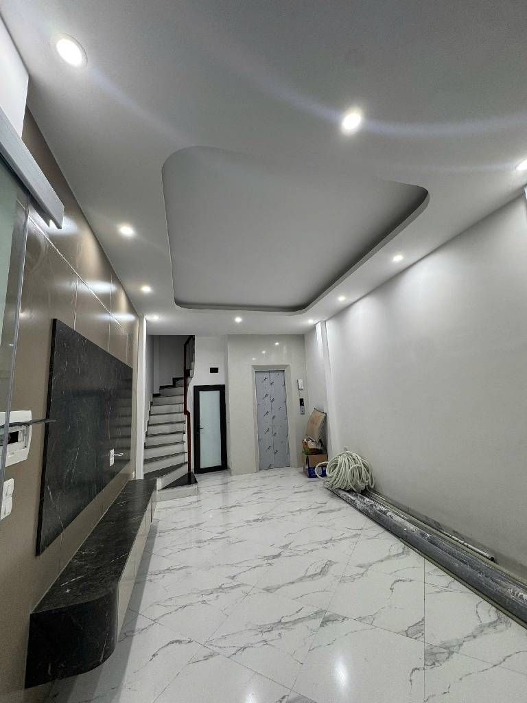 Vũ Ngọc Phan - Đống Đa- Vị trí đẹp,Nhà đẹp- 5.5 tầng thang máy-33m2,full nội thất,3 ngủ khép kín.Giá chào:7.9 tỷ