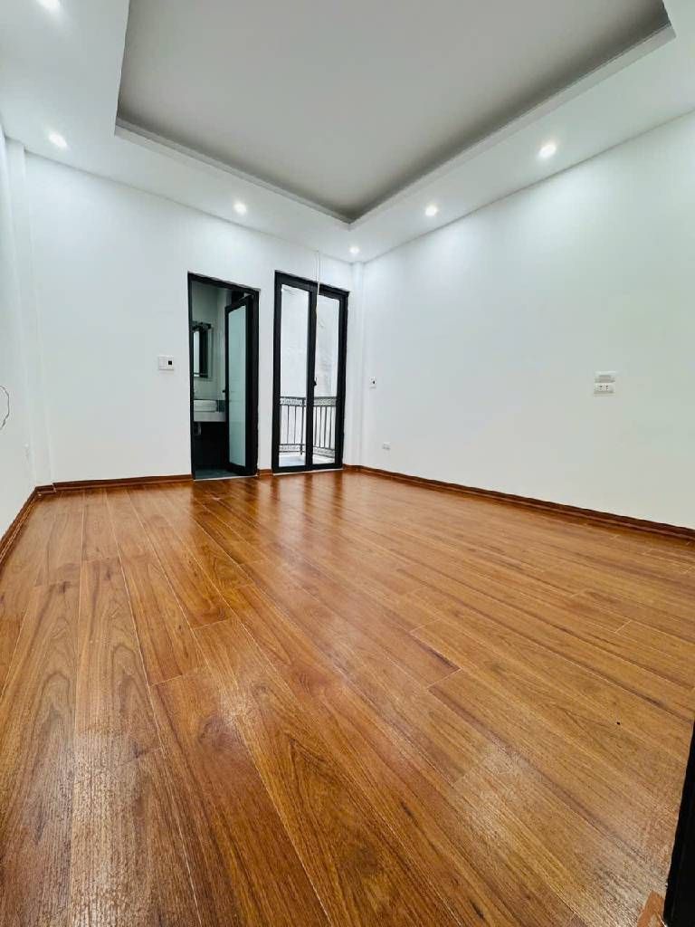 Vũ Ngọc Phan - Đống Đa- Vị trí đẹp,Nhà đẹp- 5.5 tầng thang máy-33m2,full nội thất,3 ngủ khép kín.Giá chào:7.9 tỷ