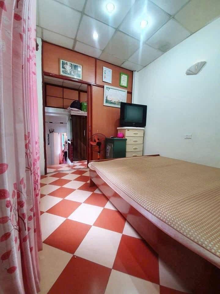 Lệnh Cư- Văn Miếu- Đống Đa- Trước nhà sân rộng 5m-43m2- Nhỉnh 4 tỷ