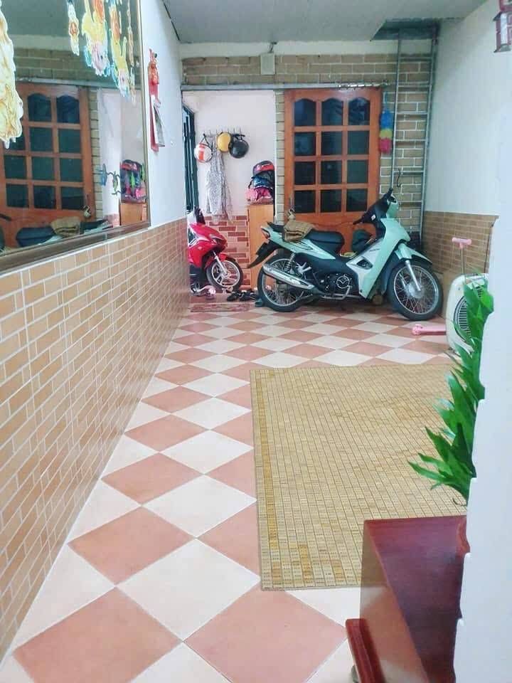 Lệnh Cư- Văn Miếu- Đống Đa- Trước nhà sân rộng 5m-43m2- Nhỉnh 4 tỷ