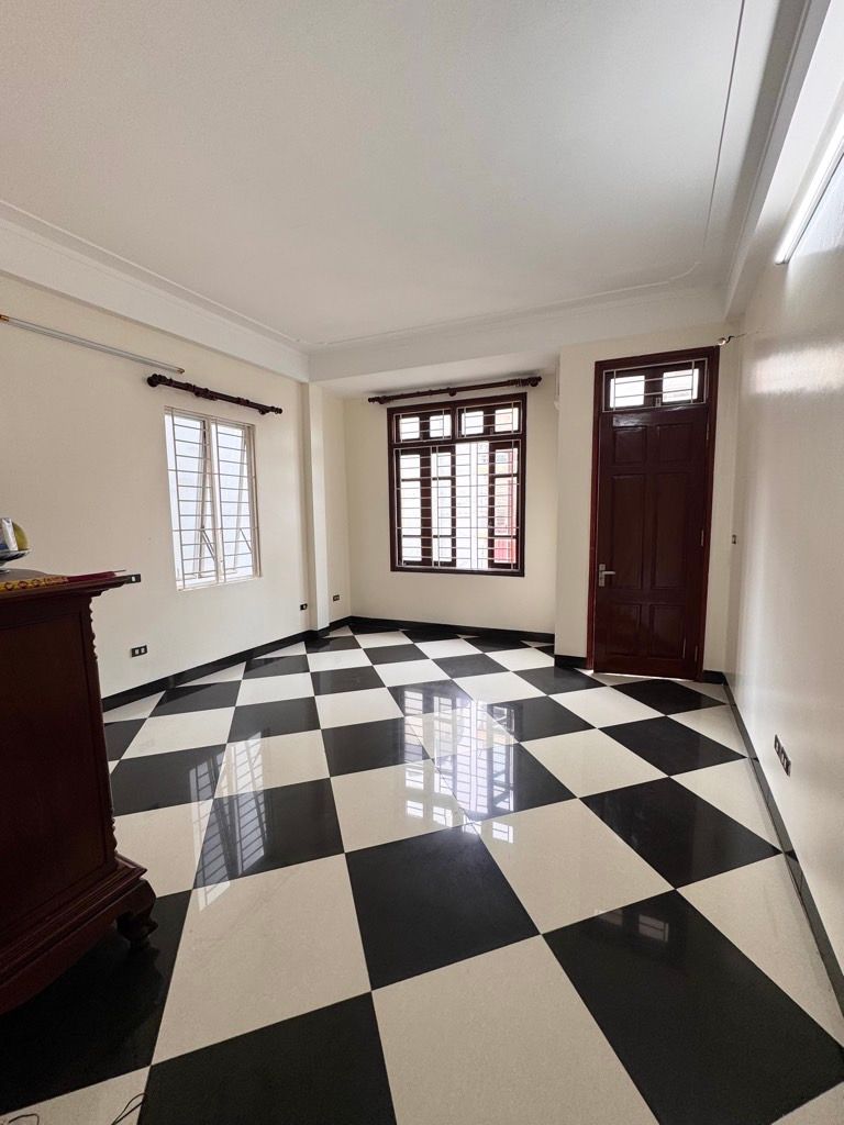 Đường Láng - Đống Đa-Mặt ngõ ô tô- Lô góc thoáng sáng 45m2-3 ngủ khép kín- 14.6 tỷ