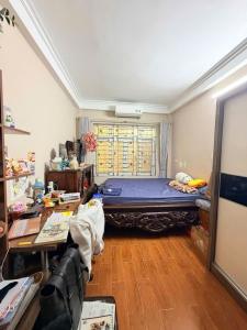 Nhà đẹp Văn Hương- cách ô tô 20m- trước nhà sân rộng- 44.2n2-4 ngủ khép kín. Nhỉnh 12 tỷ