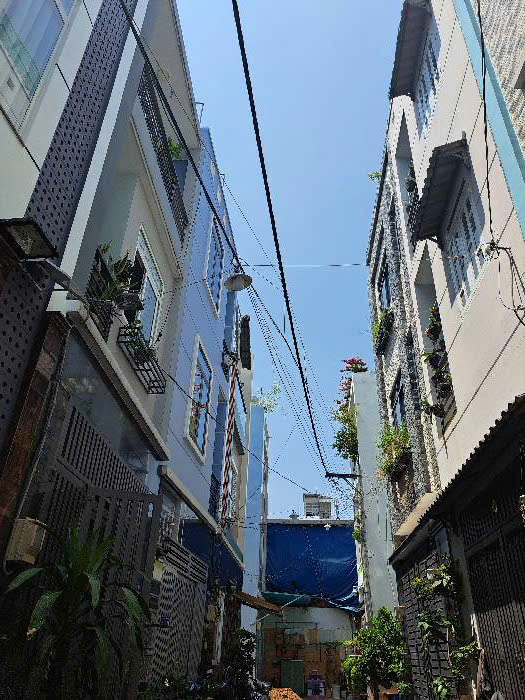 Bán nhà hẻm xe hơi đường Âu Cơ,