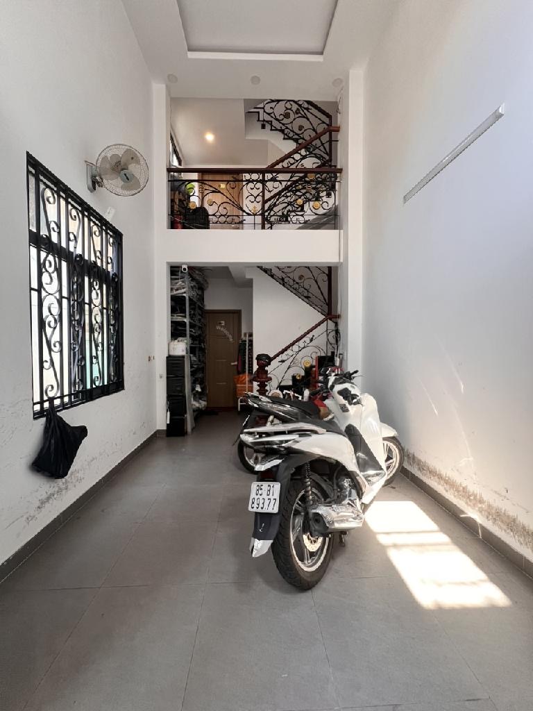 CÁCH MẠNG T8 đi đâu cũng gần! Giảm 300tr, chủ gửi bán