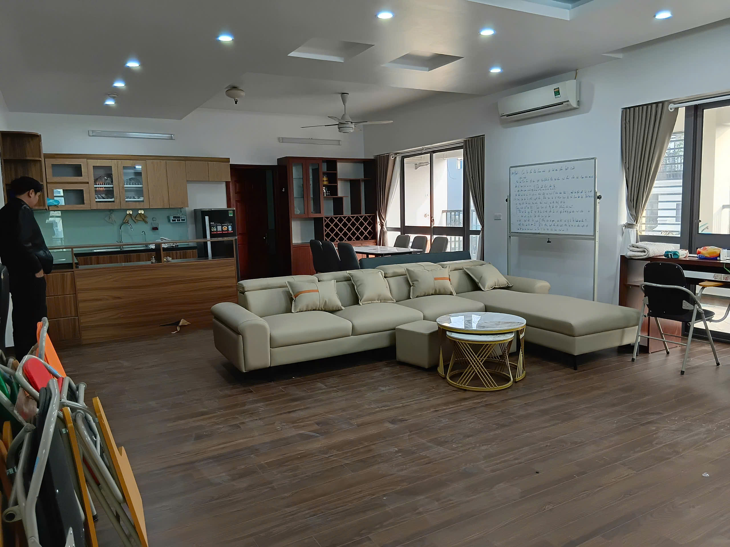 Bán căn hộ chung cư tại Dự án Chung cư cao cấp CT5 Văn Khê, Hà Đông, Hà Nội diện tích 166m2 giá 8.6 Tỷ