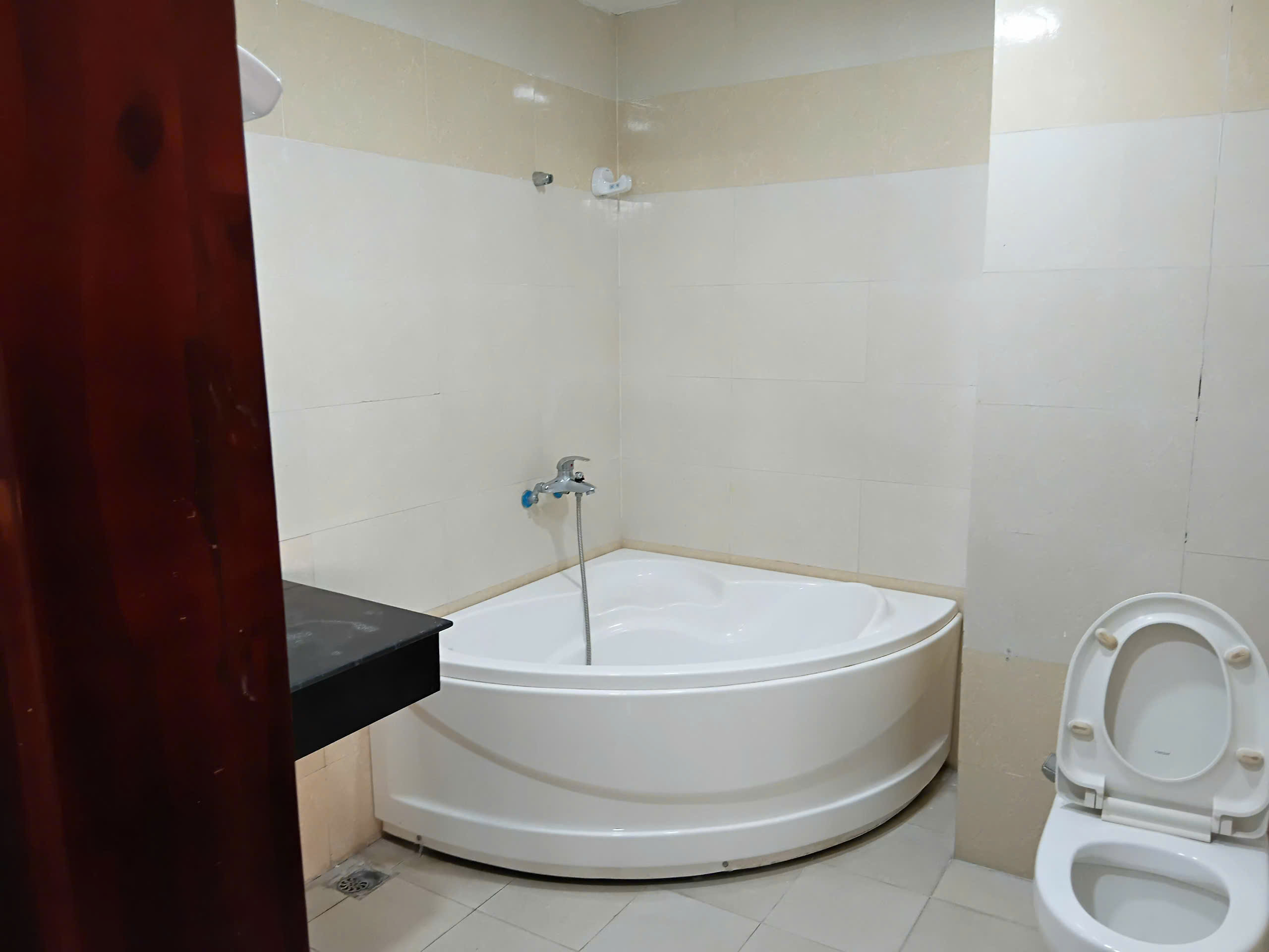 bán căn Hộ chung cư,tòa GOLDSILK . tại vạn phúc Hà Đông. DT 94m2