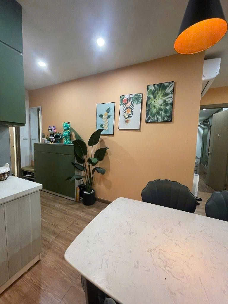 Chủ nhà cần bán căn Hộ chung cư,tòa SAMSORA . Tại đường Chu Văn An Hà Đông. DT 72m2 hơn 6 tỷ.