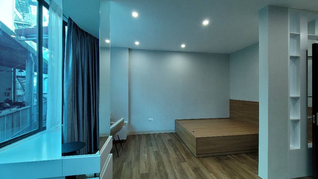 Bán nhà phố Nguyễn Thị Định