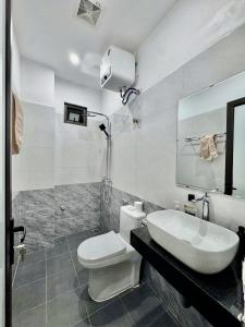 Bán nhà cực hiếm Thuỵ Phương - DT 34m² x 5 tầng - Xây mới ở luôn - chỉ hơn 5 tỷ.