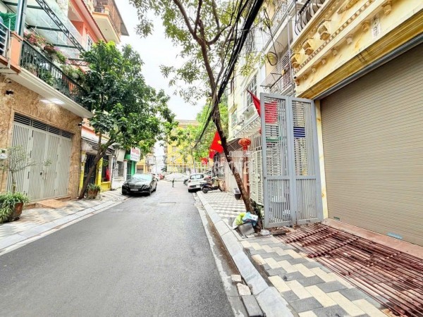 Hồng Hà - ngõ ô tô – KINH DOANH