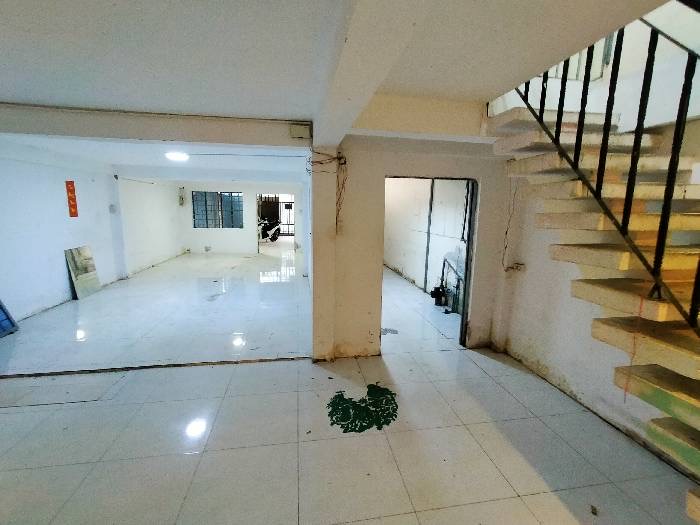 HẼM XE TẢI-Ô TÔ NGỦ TRONG NHÀ-GIÁP QUẬN 6-TÂN PHÚ-QUẬN 11