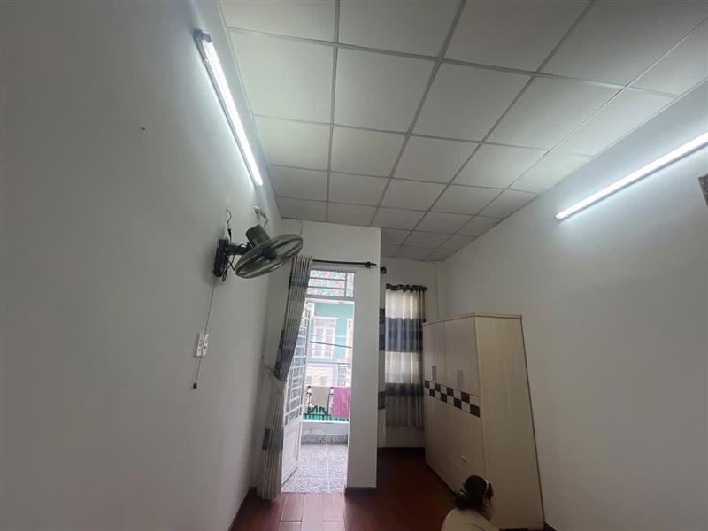 NHÀ BÁN GẤP NHÀ BÈ , HXH , GẦN MẶT TIỀN , SỔ ĐẦY ĐỦ , KDC ĐÔNG ĐÚC