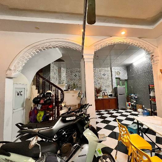 BÁN NHÀ TRẦN QUÝ CÁP, VĂN MIẾU, CÁCH MẶT PHỐ 20M, DÒNG TIỀN 40TR/THÁNG