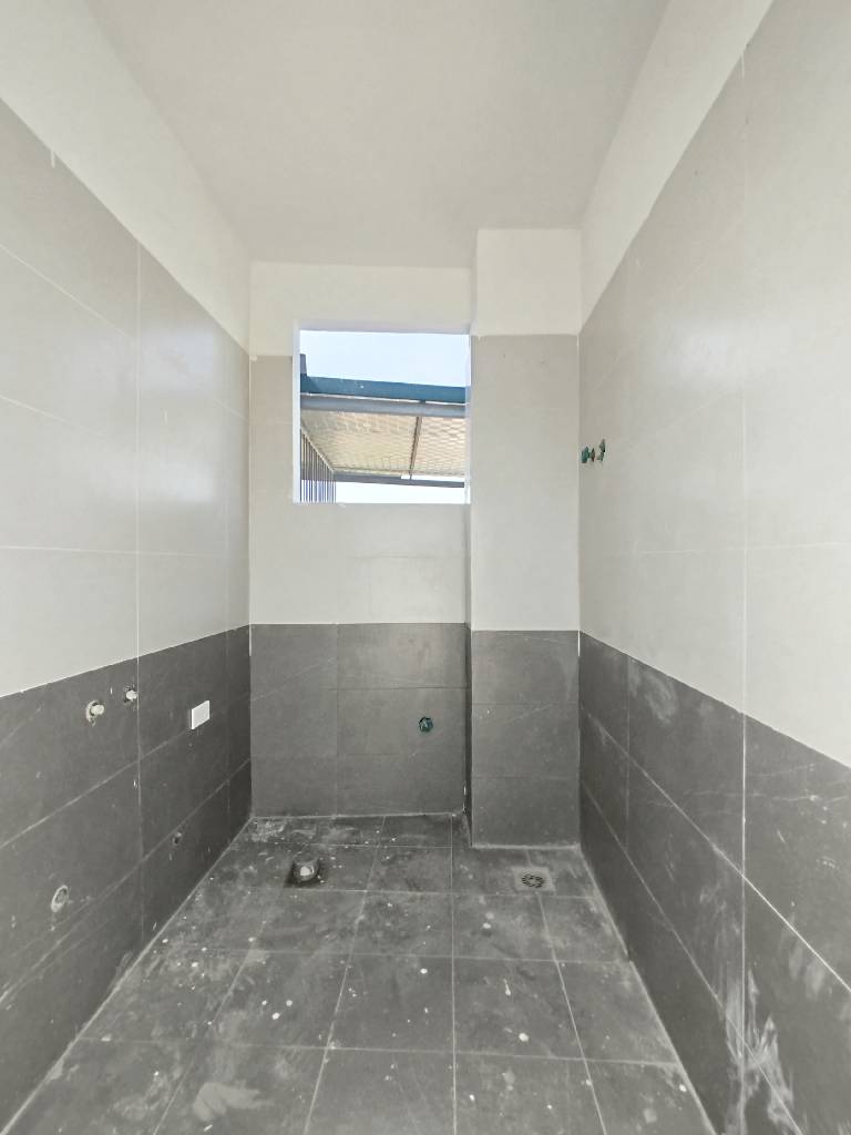 LÔ GÓC 3 MẶT THOÁNG - KHU ĐA SĨ - NHÀ MỚI KENG SẮP HOÀN THIỆN