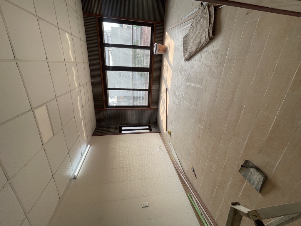 HOA HẬU PHỐ LỤA - KINH DOANH TỐT - Ô TÔ ĐỔ CỬA