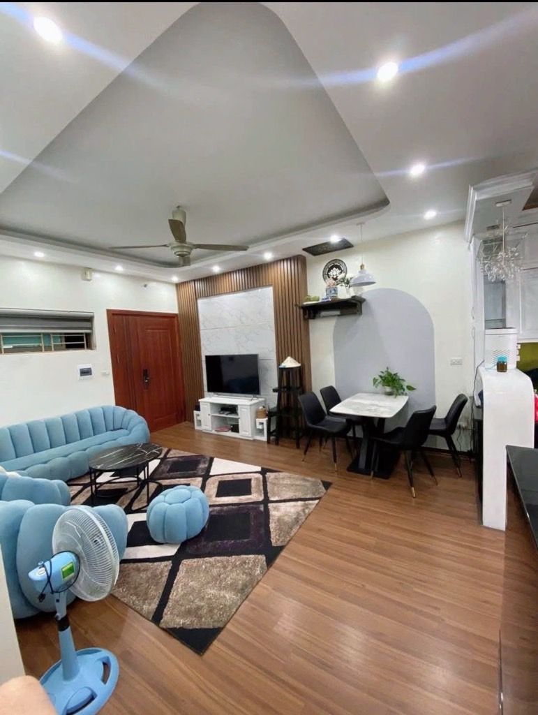 CHỊ GÁI CHỊ GÁI - EM CÓ CĂN CHUNG CƯ BEMES CẦU BƯƠU RỘNG RÃI ĐẸP LẮM