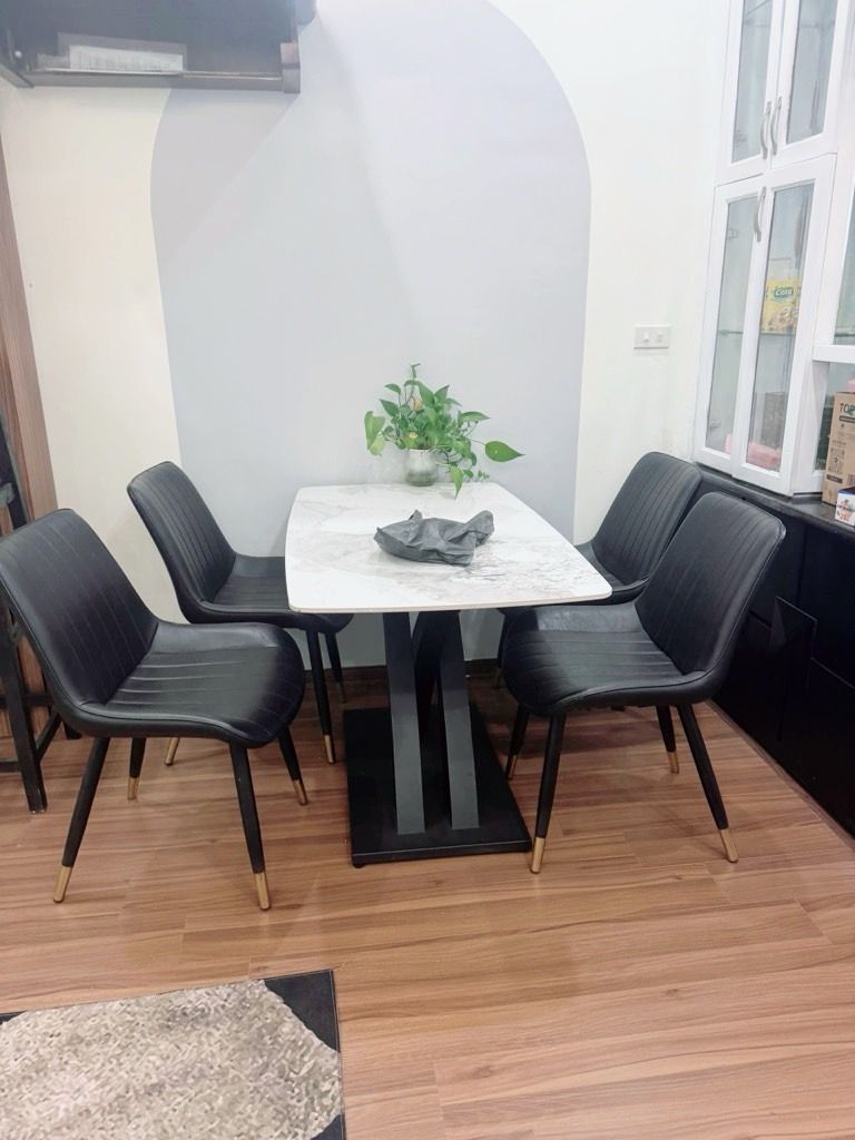 CHỊ GÁI CHỊ GÁI - EM CÓ CĂN CHUNG CƯ BEMES CẦU BƯƠU RỘNG RÃI ĐẸP LẮM