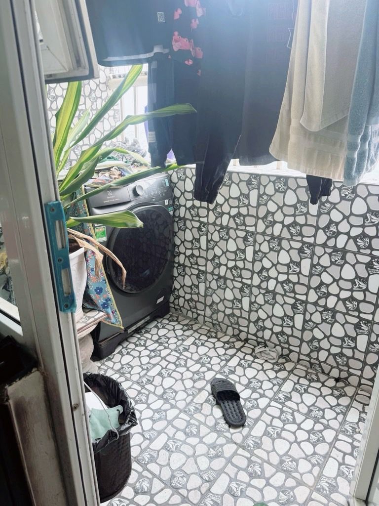 CHỊ GÁI CHỊ GÁI - EM CÓ CĂN CHUNG CƯ BEMES CẦU BƯƠU RỘNG RÃI ĐẸP LẮM