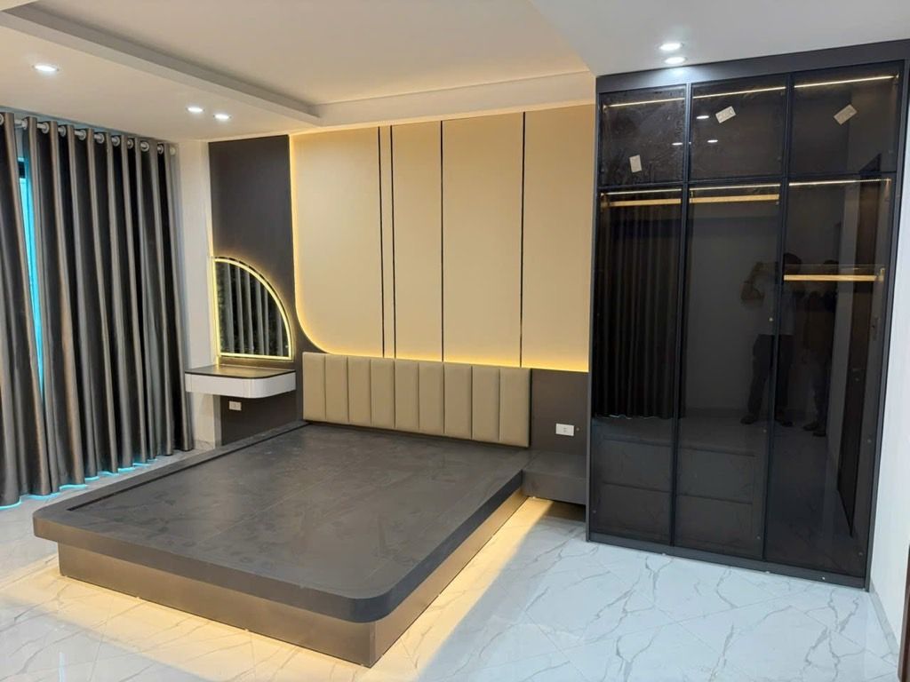 NHÀ SIÊU HIẾM - TÔ HIỆU HÀ ĐÔNG - NHÀ Ô TÔ ĐỖ CỬA - TRƯỚC TẾT VÀO Ở NGAY