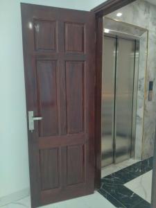 OTO ĐỖ CỬA - NHÀ MỚI XÂY - DỌN VÀO ĐÓN TẾT NGAY