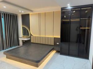 SIÊU PHẨM PHỐ CỔ - OTO ĐỖ CỬA - CÁCH MẶT PHỐ 20M - TẶNG FULL NỘI THẤT