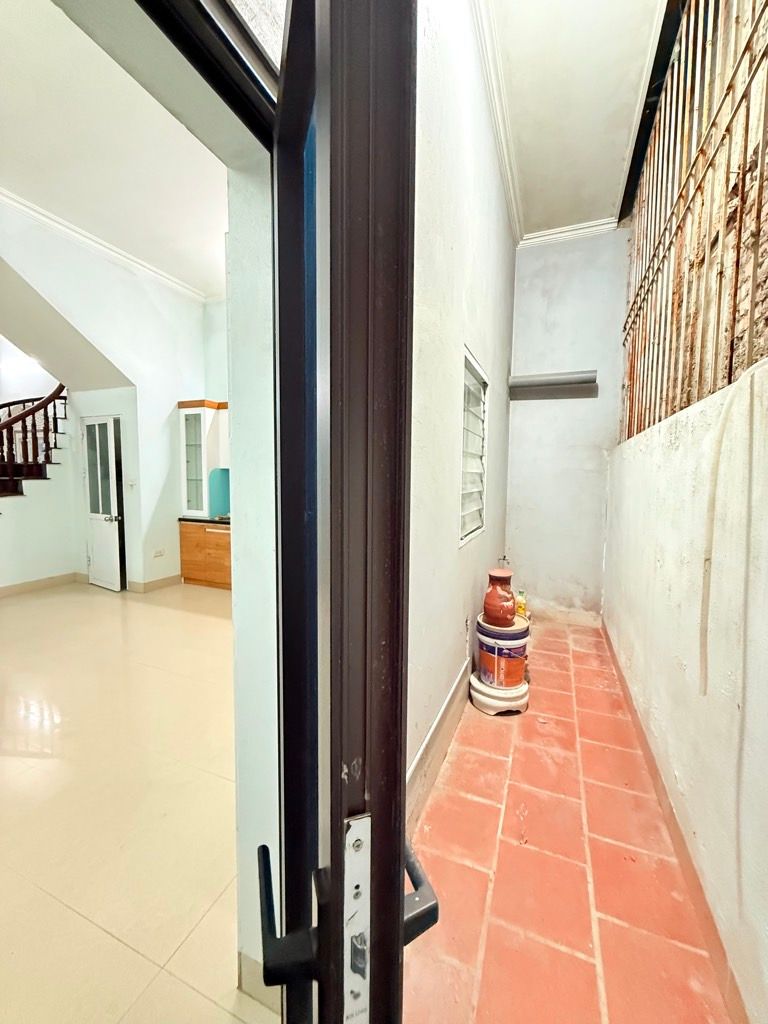 Bán nhà dân xây chắc chắn mặt tiền 5,8m tại Đàm Quang Trung - Long Biên 13.xxx tỷ (x tiểu học), sổ đỏ chính chủ sẵn sàng giao dịch