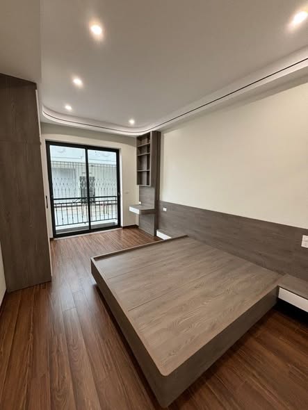 Nhà lõi Thượng Thanh - phường Việt Hưng mới kính coong đón tết chỉ 11.x tỷ (x bé xíu) 