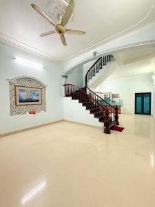 Bán nhà dân xây chắc chắn mặt tiền 5,8m tại Đàm Quang Trung - Long Biên 13.xxx tỷ (x tiểu học), sổ đỏ chính chủ sẵn sàng giao dịch