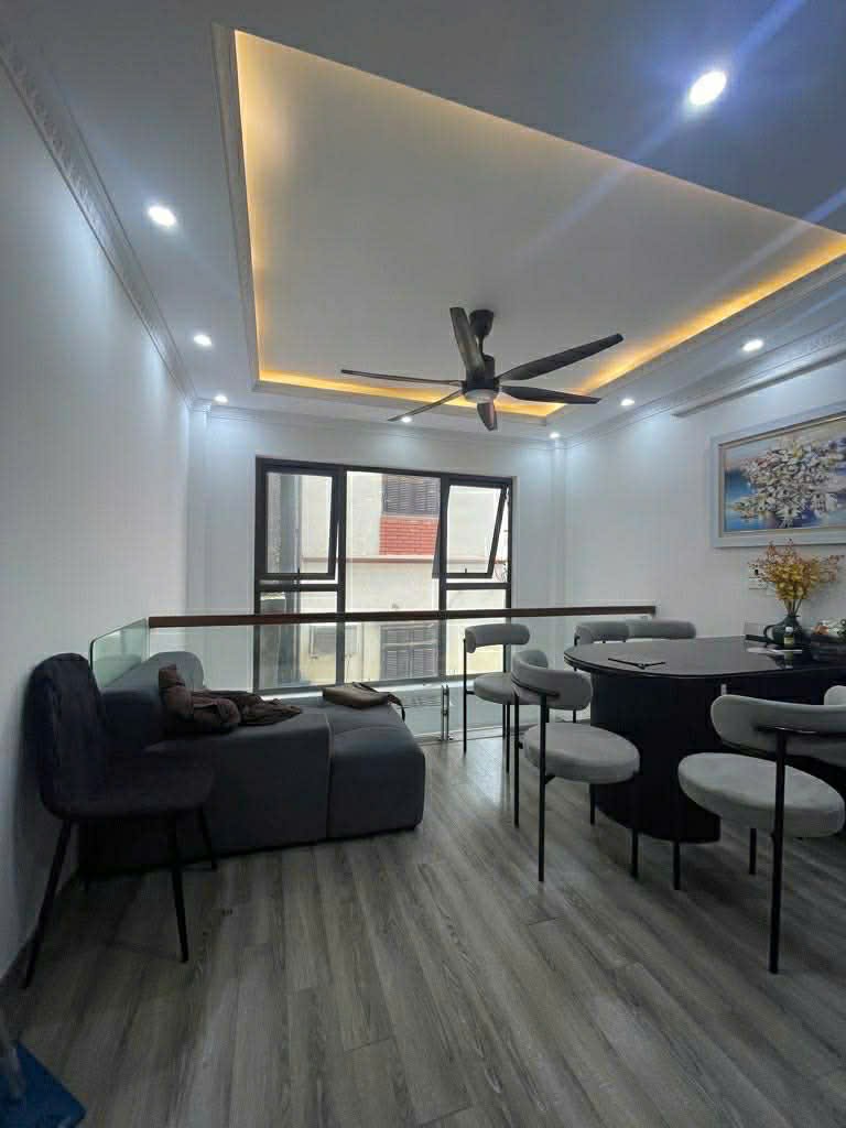 nhà đẹp lô góc thiết kế hiện đại 6 tầng fuLL nội thất