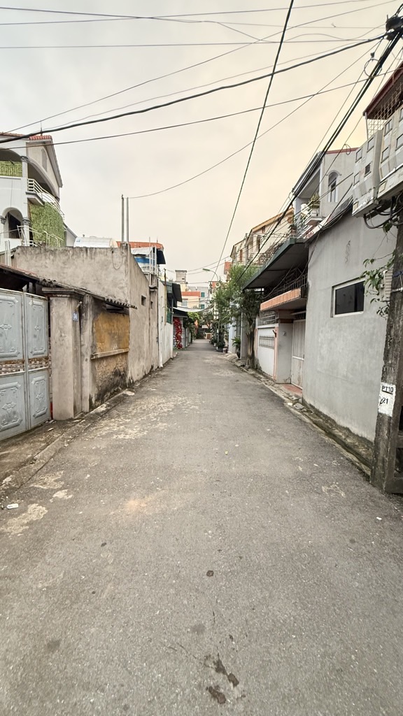 Bán nhà Dương  Đức Hiền,ngõ thông,ô tô qua nhà,69m2;5.7 tỷ