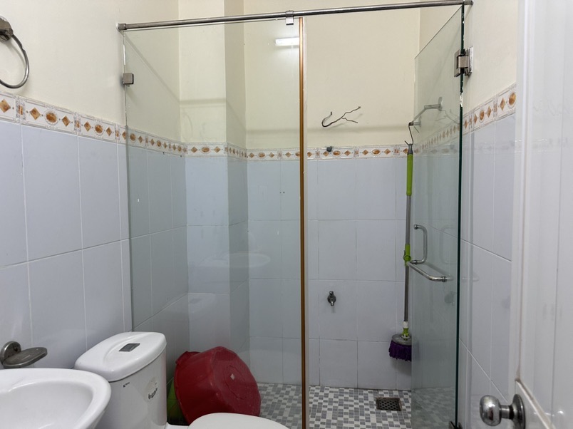 NHÀ QUẬN 7 – MẶT TIỀN 1 SẸC – GIẢM GIÁ LIÊN TỤC, BÁN GẤP