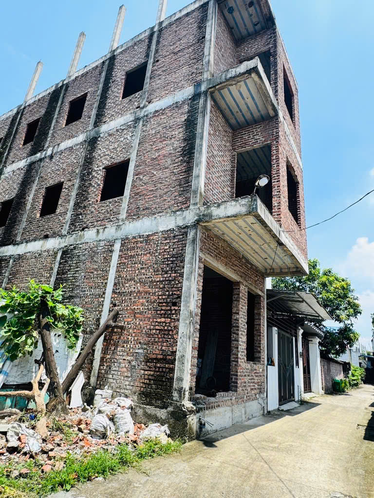 Bán nhà Xuân Bách - 75m - ô tô 5 chỗ vào nhà - gần trục kinh doanh - Giá 4,75 tỷ