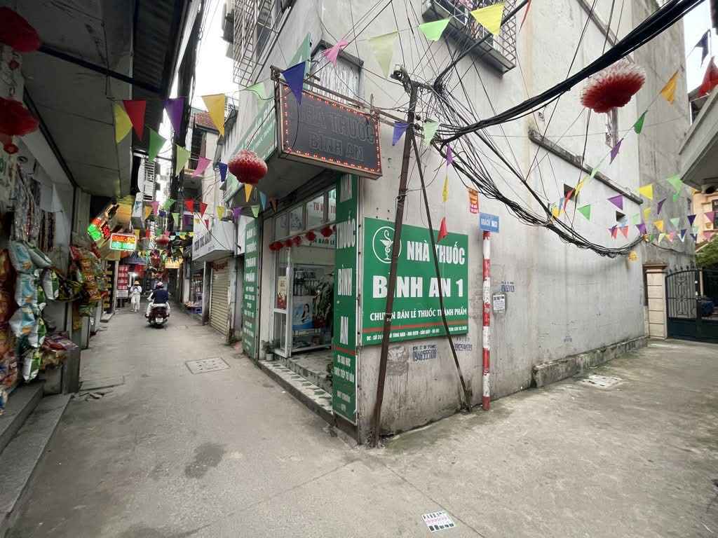 BÁN NHÀ Hồ Tùng Mậu - 30m2 - Lô góc, ô tô đi vào cách 10 mét, gần các trường ĐH lớn - 10 tỷ