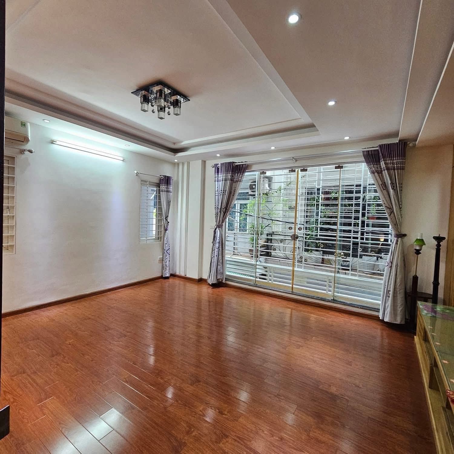 NHÀ ĐẸP PHỐ PHẠM NGỌC THẠCH VỪA Ở VỪA ĐẦU TƯ CHO AI NHANH TAY