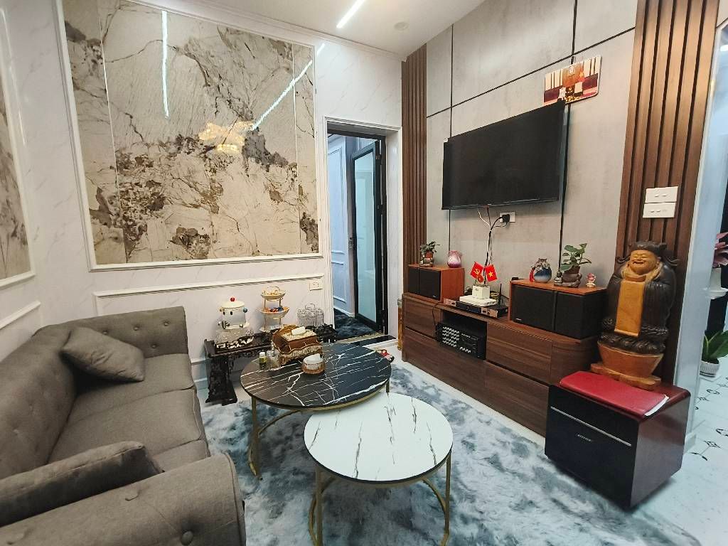 Bán nhà TÂN MAI _  MẶT NGÕ THÔNG _ Ô TÔ TRÁNH _  90m2x2_GIÁ 6.3tỷ