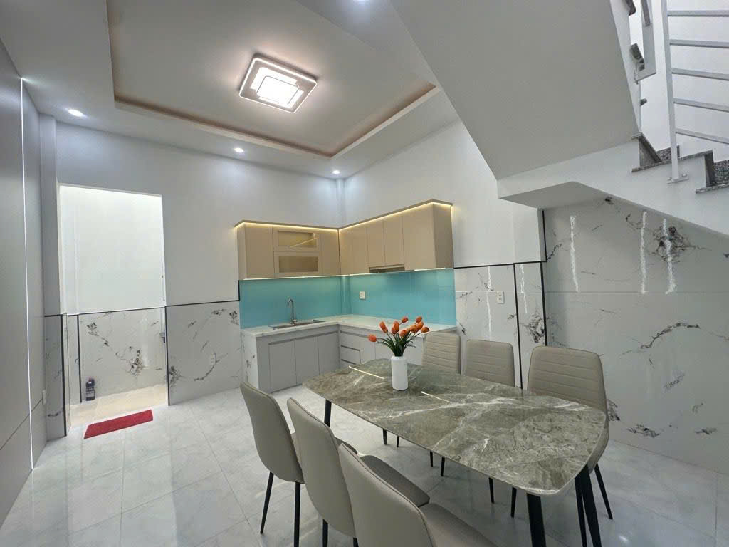 NHÀ ĐẸP Ở NGAY – HXH – TRUNG TÂM TÂN CHÁNH HIỆP