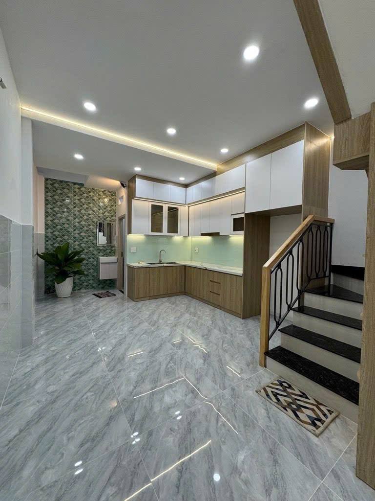 HẺM Ô TÔ – NHÀ 2 TẦNG BTCT – FULL NỘI THẤT – ĐẸP KENG