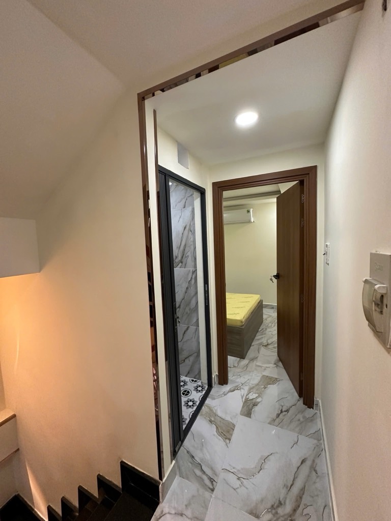 Nhà đẹp 4 tầng - hẻm xe hơi đỗ - quận 5 giáp quận 1