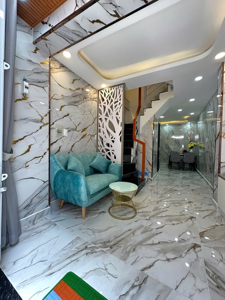 Nhà đẹp 4 tầng - hẻm xe hơi đỗ - quận 5 giáp quận 1