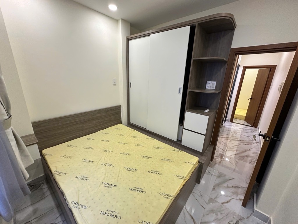 Nhà đẹp 4 tầng - hẻm xe hơi đỗ - quận 5 giáp quận 1