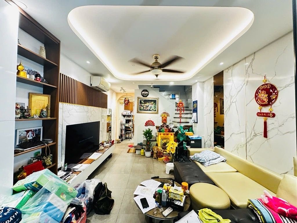 NHÀ MỚI ĐÓN TẾT TRỤC ĐƯỜNG CÁCH MẠNG THÁNG TÁM – XE HƠI VÀO NHÀ – 3 TẦNG HOÀN CÔNG