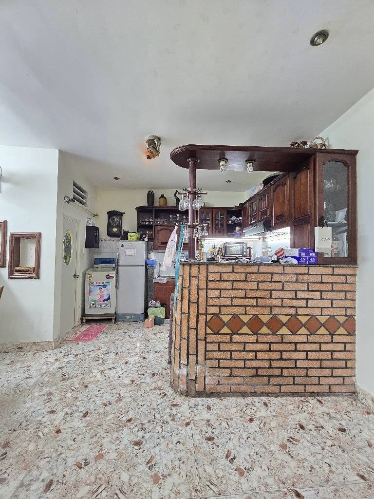 NHÀ MỚI HIẾM NGANG 6M - CÁCH MT LÊ VĂN SỸ 1 CĂN NHÀ - XE HƠI ĐỔ CỔNG NHÀ - 5 TẦNG - 5PN - CHỈ VỚI 14 TỶ