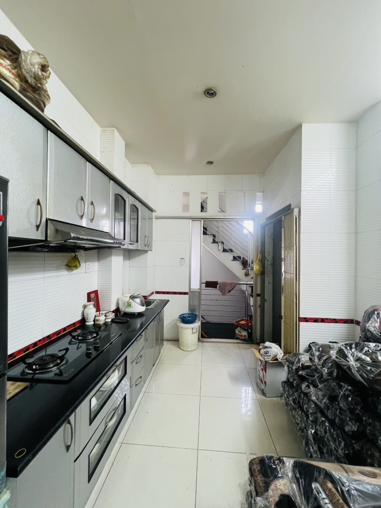 CHỈ VỚI 11.9 TỶ CÓ NGAY NHÀ 44m2 QUẬN 10 - HẺM XE HƠI LÊ HỒNG PHONG