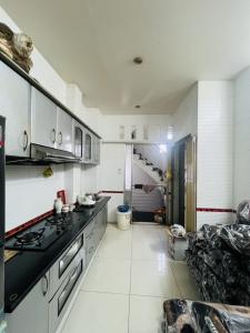 CHỈ VỚI 11.9 TỶ CÓ NGAY NHÀ 44m2 QUẬN 10 - HẺM XE HƠI LÊ HỒNG PHONG