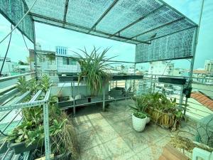 NHỈNH 12TỶ CÓ NGAY MẶT TIỀN KINH DOANH PHƯỜNG 4 TÂN BÌNH - OTO NGỦ TRONG NHÀ - 68M2 - 5 TẦNG - VỪA Ở VỪA LÀM VĂN PHÒNG ĐẠI DIỆN